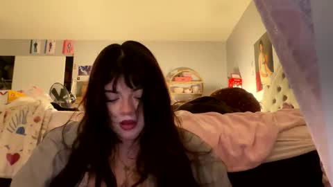 Snapshot of viennavisabelle chatting on 23, 10, 2025 viennavisabelle online show from 23, 10, 2025