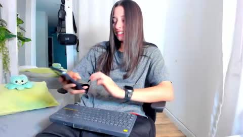 viictoriiasaenz online show from 28, 4, 2026