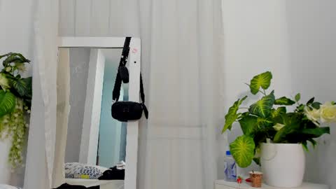 viictoriiasaenz online show from 10, 6, 2026
