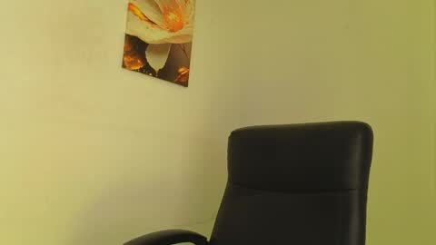 VIOLET  online show from 25, 4, 2026