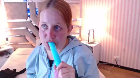 Violeta online show from 2, 2, 2025