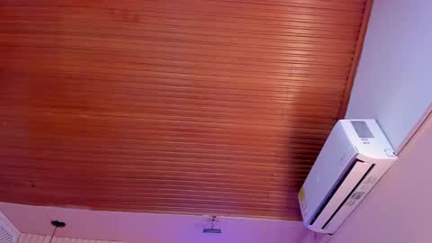 Viiolett online show from 18, 1, 2025