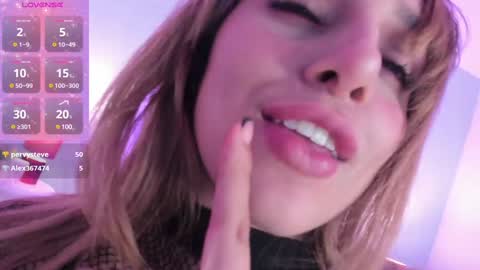 Snapshot of viiooleet chatting on 28, 12, 2024 Violet online show from 28, 12, 2024