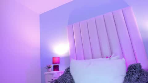 Snapshot of viiooleet chatting on 13, 1, 2025 Violet online show from 13, 1, 2025