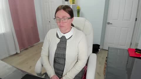 Ukrainian-woman online show from 5, 2, 2025