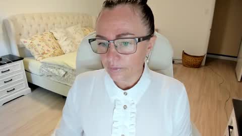 Ukrainian-woman online show from 12, 9, 2025