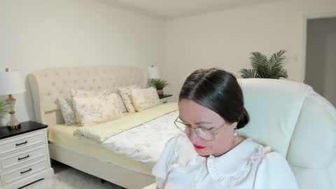 Ukrainian-woman online show from 23, 4, 2026