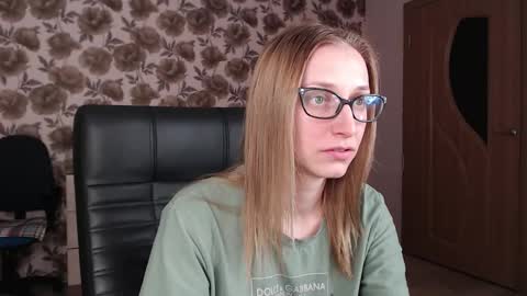 Vika online show from 2, 2, 2025