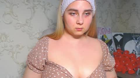Snapshot of vikiwaitingforyou chatting on 3, 6, 2026 Vitoria online show from 3, 6, 2026