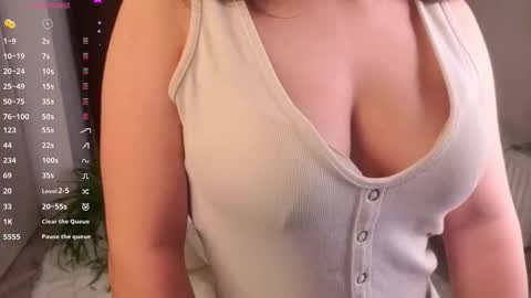 Snapshot of viksinite chatting on 23, 2, 2026 Vixi online show from 23, 2, 2026