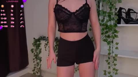 Snapshot of viksinite chatting on 3, 3, 2026 Vixi online show from 3, 3, 2026