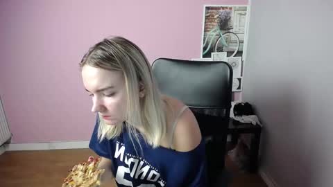 viktoria_lovely online show from 9, 9, 2025