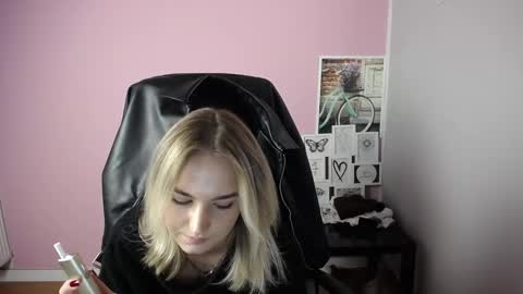 viktoria_lovely online show from 15, 10, 2025