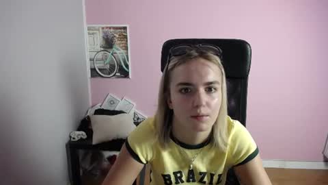 viktoria_lovely online show from 10, 7, 2026