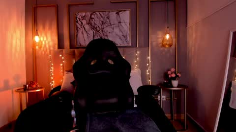 Victoria online show from 28, 4, 2026