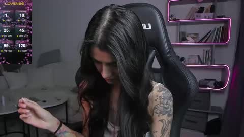 vinkitinkii online show from 17, 2, 2025