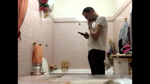 Snapshot of vinmin90 chatting on 21, 1, 2025 Zenith online show from 21, 1, 2025