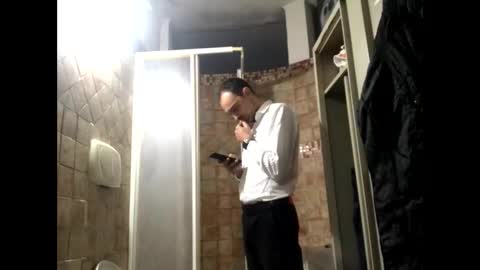 Snapshot of vinmin90 chatting on 23, 11, 2025 Zenith online show from 23, 11, 2025