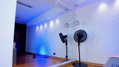 Violett  Everyday From 0530 to 1430 Col Time online show from 21, 1, 2025