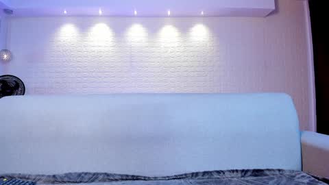 Violett  Everyday From 0530 to 1430 Col Time online show from 3, 2, 2025