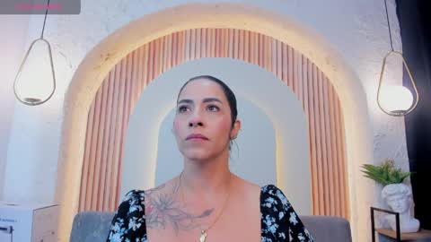 Violette online show from 10, 4, 2026