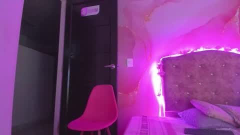 violet__taylor_ online show from 12, 1, 2026