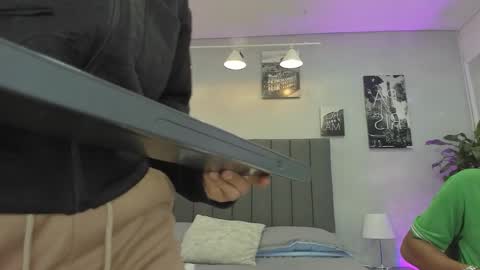 Snapshot of violet_and_myers chatting on 14, 10, 2025 Violet and Myers online show from 14, 10, 2025