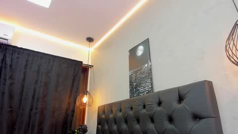 Snapshot of violet_and_myers chatting on 27, 11, 2025 Violet and Myers online show from 27, 11, 2025