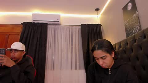 Snapshot of violet_and_myers chatting on 29, 11, 2025 Violet and Myers online show from 29, 11, 2025