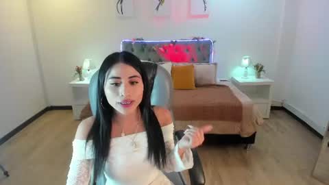 violet_anderson_ online show from 27, 7, 2026