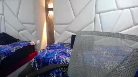 Violet online show from 18, 4, 2026