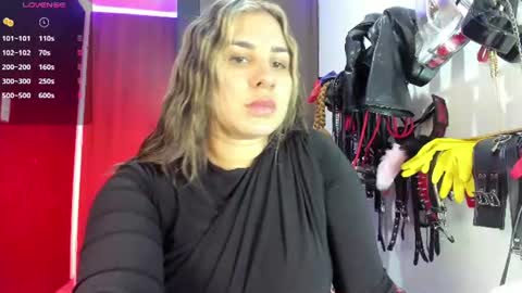 Snapshot of violet_bdsmx chatting on 10, 6, 2026 Kim online show from 10, 6, 2026