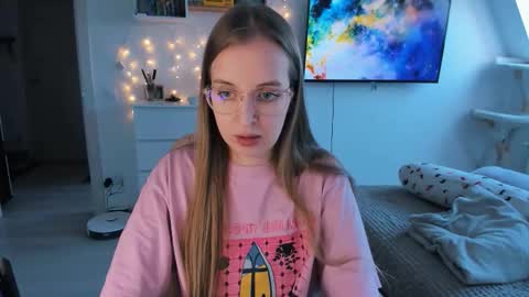 Violet online show from 5, 2, 2026