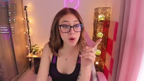 Snapshot of violet_ch chatting on 22, 2, 2025 violet online show from 22, 2, 2025