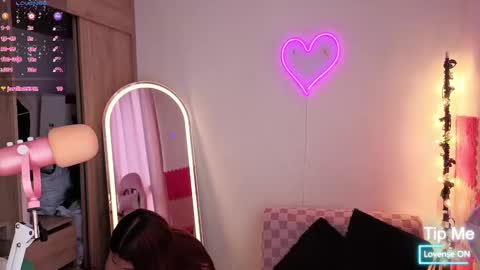 Snapshot of violet_ch chatting on 29, 9, 2025 violet online show from 29, 9, 2025