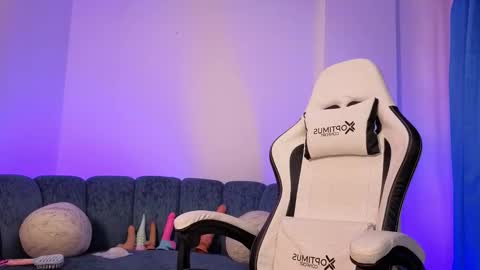 violet_jhonson online show from 11, 11, 2025