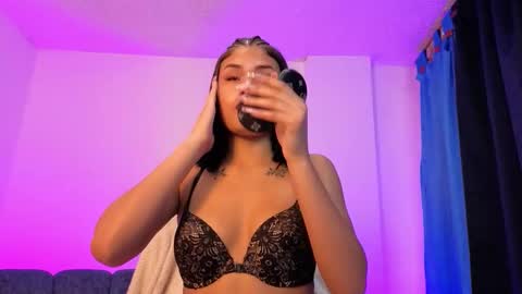 violet_jhonson online show from 15, 11, 2025