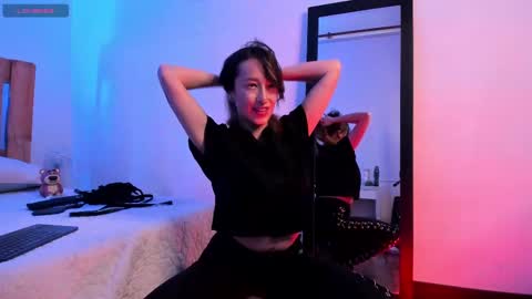 Snapshot of violet_jonesss chatting on 15, 9, 2025 Violet Jones online show from 15, 9, 2025