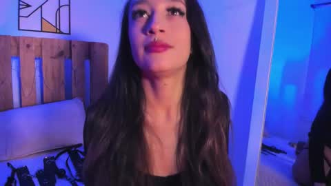 Violet Jones online show from 23, 3, 2026