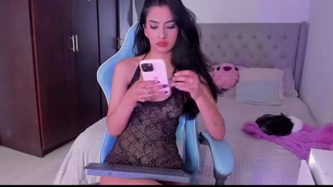  Violet  online show from 19, 7, 2026