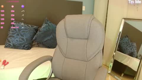 Violeta leon online show from 30, 9, 2025