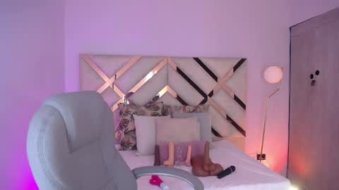 Violeta leon online show from 5, 6, 2026