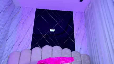 Snapshot of violeta_london chatting on 9, 7, 2026 violeta london online show from 9, 7, 2026