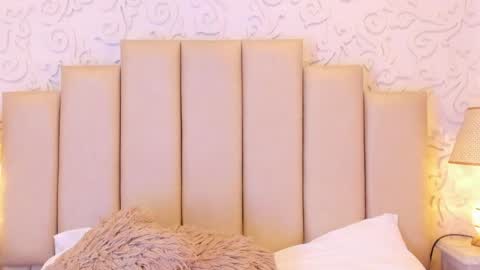 Snapshot of violetahills_ chatting on 19, 5, 2026 Violeta online show from 19, 5, 2026