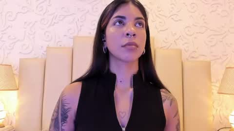 Snapshot of violetahills_ chatting on 16, 7, 2026 Violeta online show from 16, 7, 2026