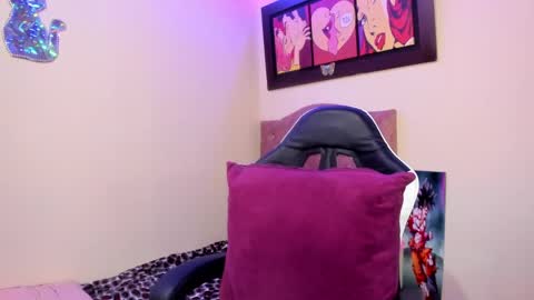 Snapshot of violetalee chatting on 4, 3, 2025 Jimena online show from 4, 3, 2025