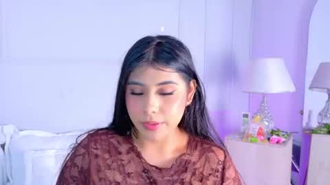 Snapshot of violetbloomm chatting on 27, 6, 2026 Violet online show from 27, 6, 2026