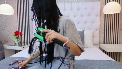 Violet Grace online show from 5, 3, 2026