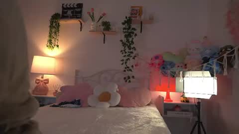 Snapshot of violeth___ chatting on 14, 7, 2026 violeth___ online show from 14, 7, 2026