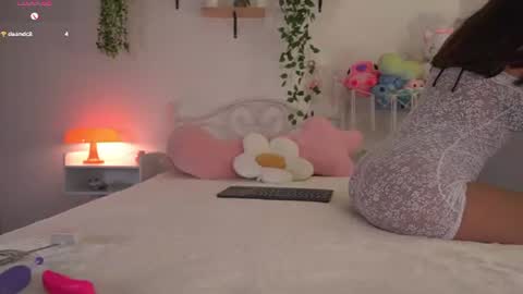 Snapshot of violeth___ chatting on 21, 7, 2026 violeth___ online show from 21, 7, 2026